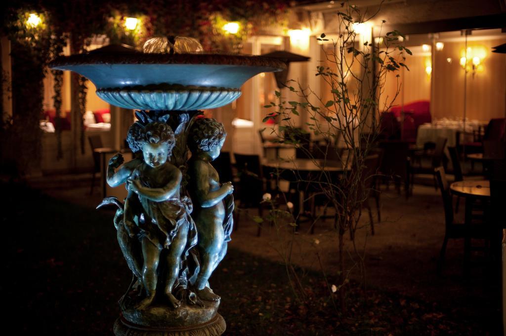 Hotel Restaurant Napoleon 퐁텐블로 외부 사진